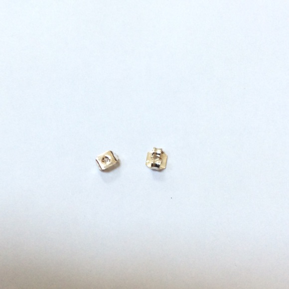 Pink earrings - Picture 2 of 2